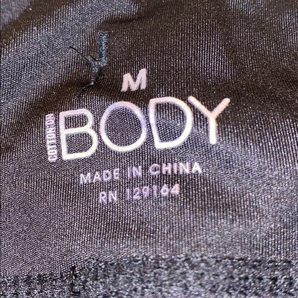 Black Capri leggings with floral print - Picture 4 of 4